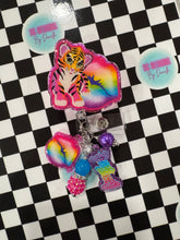 Load image into Gallery viewer, Cute Tiger 90’s Nostalgia Retractable Badge Reel
