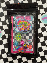 Load image into Gallery viewer, Alien Cloud 90’s Nostalgia Retractable Badge Reel
