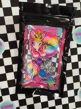 Load image into Gallery viewer, Cute Tiger 90’s Nostalgia Retractable Badge Reel
