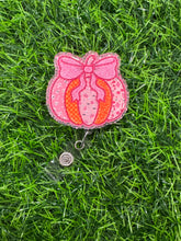 Load image into Gallery viewer, Pink Lace Patchwork Pumpkin Retractable Badge Reel
