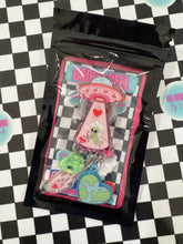 Load image into Gallery viewer, Alien Cupid UFO Valentine’s Day Retractable Badge Reel
