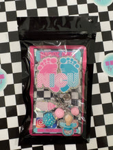 Load image into Gallery viewer, NICU Baby Feet Retractable Badge Reel
