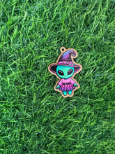 Load image into Gallery viewer, Alien Witch 
Acrylic Blank &amp; Decal Set
