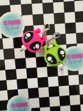 Load image into Gallery viewer, Alien Charm Add On For Retractable Badge Reel
