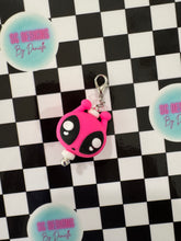 Load image into Gallery viewer, Alien Charm Add On For Retractable Badge Reel
